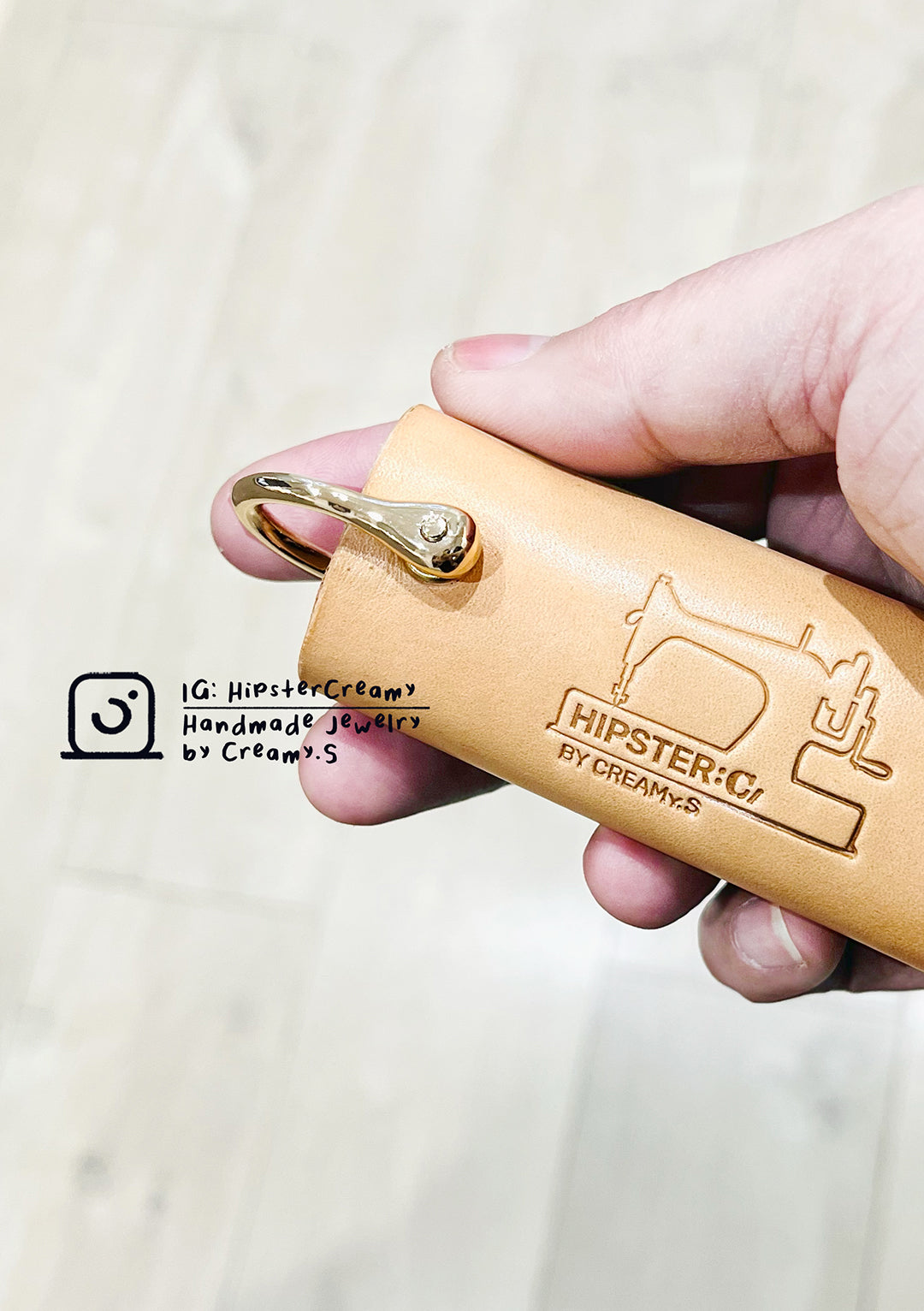 Hipster:C - Vegetable-tanned Leather Key holder